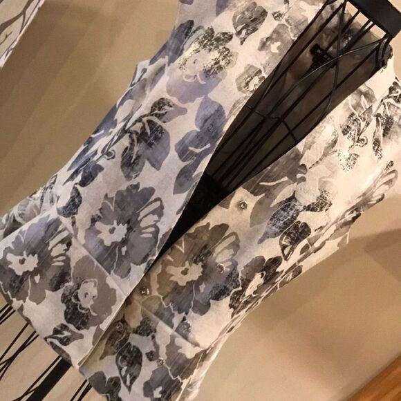WORTH Grey & Silver Floral Print Sleeveless Top 8 - Picture 6 of 8